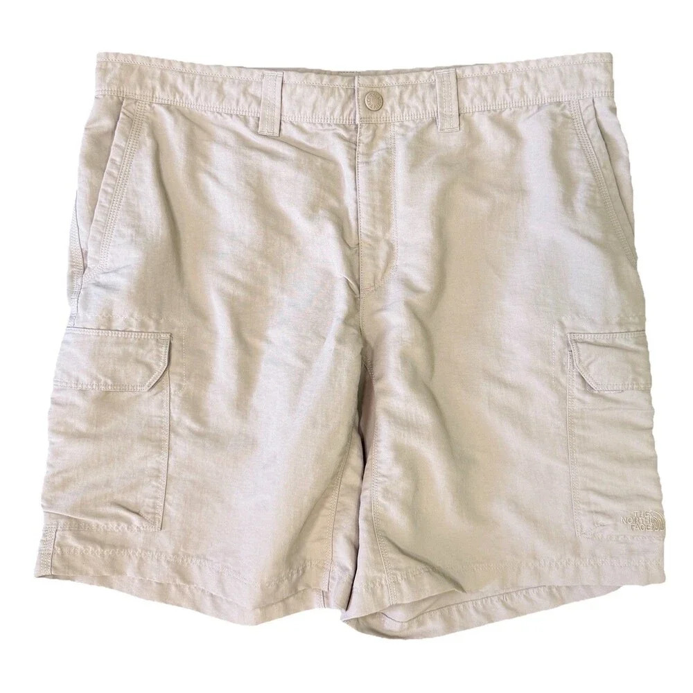 The North Face Outdoors Hiking Shorts‎ Men’s Size 38 Khaki Nylon Pockets